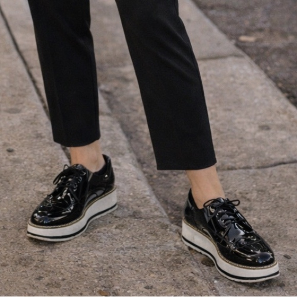 Elegant Black and White Flats for Everyday Comfort Size 9.5 | Size 41